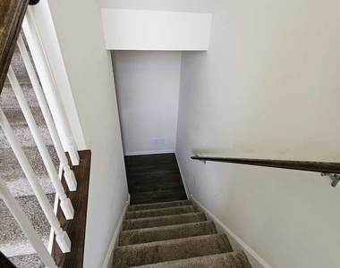 1921 Continental Avenue - Photo Thumbnail 9