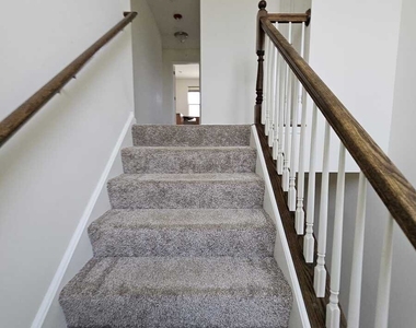 1921 Continental Avenue - Photo Thumbnail 2
