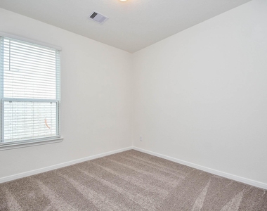 25230 Benroe Street - Photo Thumbnail 14