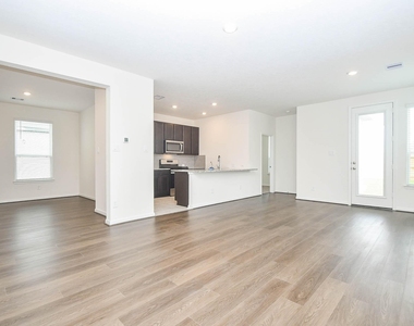 25230 Benroe Street - Photo Thumbnail 2