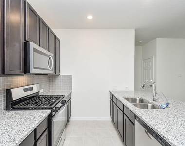 25230 Benroe Street - Photo Thumbnail 4