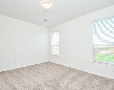 25230 Benroe Street - Photo Thumbnail 8