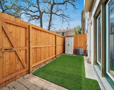 2100 Tanglewilde Street - Photo Thumbnail 15