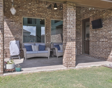 2810 Bluesage Bluff Drive - Photo Thumbnail 36