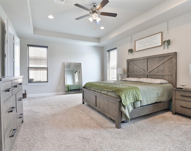 2810 Bluesage Bluff Drive - Photo Thumbnail 19