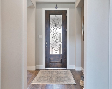 2810 Bluesage Bluff Drive - Photo Thumbnail 5
