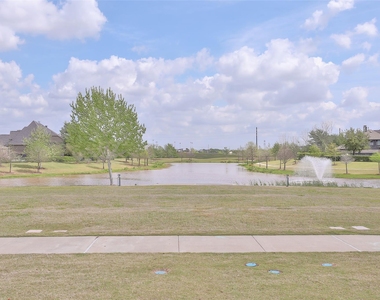 2810 Bluesage Bluff Drive - Photo Thumbnail 41