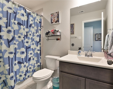 2810 Bluesage Bluff Drive - Photo Thumbnail 26