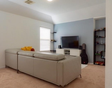 2143 Pacific Loon Lane - Photo Thumbnail 9