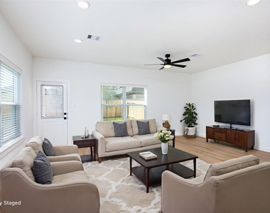 1947 Longmire Villas Court - Photo Thumbnail 3