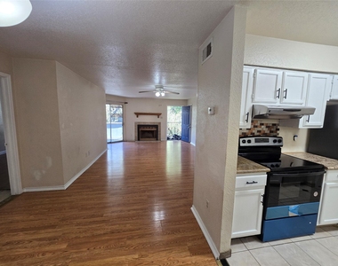 9797 Leawood Blvd - Photo Thumbnail 4