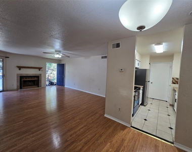 9797 Leawood Blvd - Photo Thumbnail 3