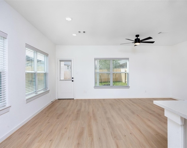 1939 Longmire Villas Court - Photo Thumbnail 4