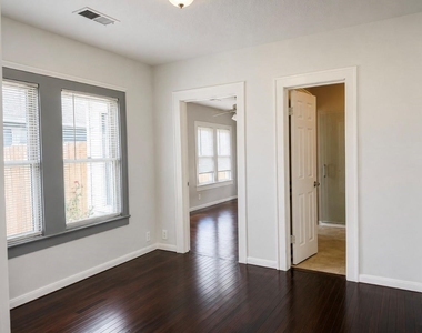 4109 De George Street - Photo Thumbnail 10