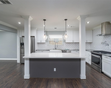 8326 Hazen Street - Photo Thumbnail 6