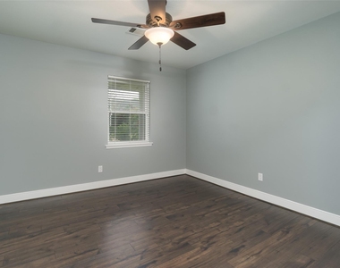 8326 Hazen Street - Photo Thumbnail 15