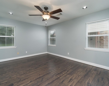 8326 Hazen Street - Photo Thumbnail 9