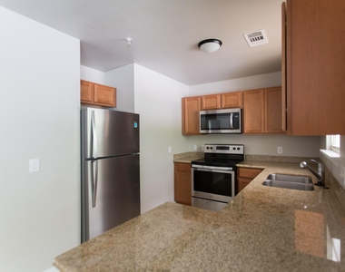 1000 Foster St Drive - Photo Thumbnail 3