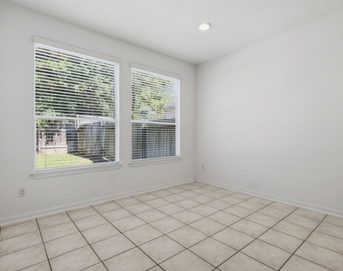 130 Ledgestone Place - Photo Thumbnail 8