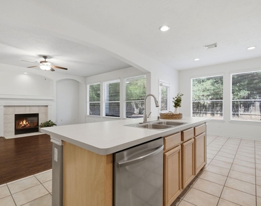 130 Ledgestone Place - Photo Thumbnail 5