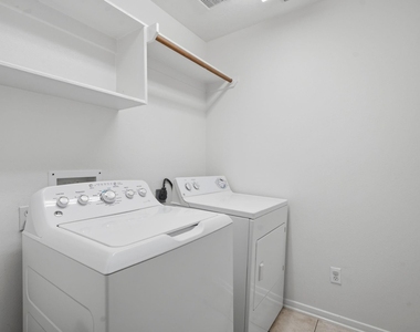 130 Ledgestone Place - Photo Thumbnail 23