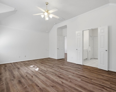 130 Ledgestone Place - Photo Thumbnail 15
