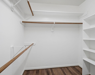 130 Ledgestone Place - Photo Thumbnail 18