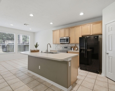 130 Ledgestone Place - Photo Thumbnail 7