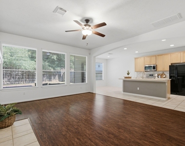 130 Ledgestone Place - Photo Thumbnail 2