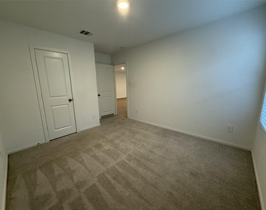 529 Falling Cave Drive - Photo Thumbnail 5