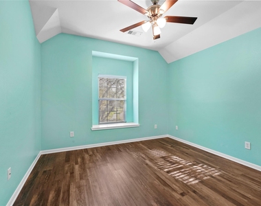 3310 Lake Canyon Court - Photo Thumbnail 34