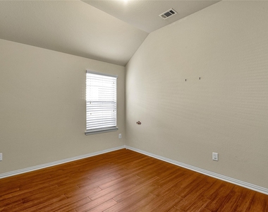 8163 Little Scarlet Street - Photo Thumbnail 25