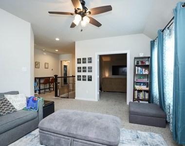5511 Gothic Oak Drive - Photo Thumbnail 12