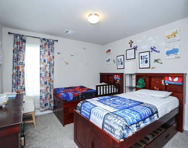 5511 Gothic Oak Drive - Photo Thumbnail 17