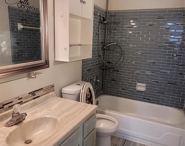 9700 Leawood Boulevard - Photo Thumbnail 25