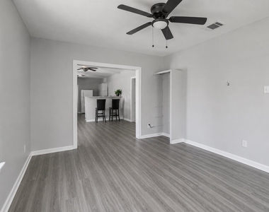 220 Engel Street - Photo Thumbnail 4