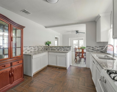220 Engel Street - Photo Thumbnail 11