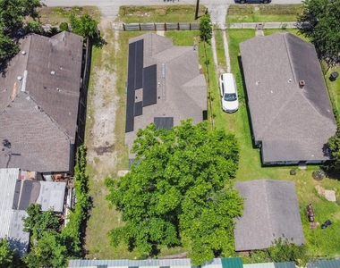 220 Engel Street - Photo Thumbnail 24