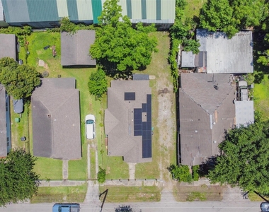 220 Engel Street - Photo Thumbnail 23