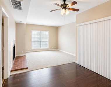 3100 Walnut Bend Lane - Photo Thumbnail 3