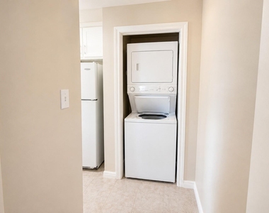 3100 Walnut Bend Lane - Photo Thumbnail 4
