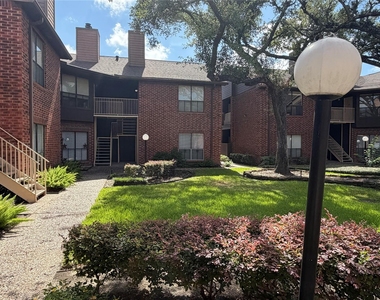 3100 Walnut Bend Lane - Photo Thumbnail 16