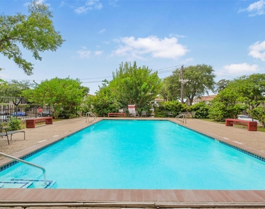 7520 Hornwood Drive - Photo Thumbnail 17