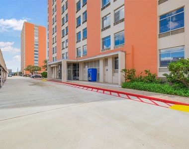 7520 Hornwood Drive - Photo Thumbnail 21