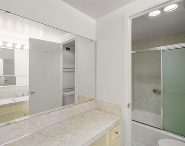 7520 Hornwood Drive - Photo Thumbnail 15