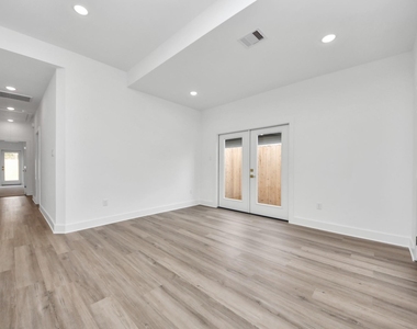 9309 Caddo Street - Photo Thumbnail 9