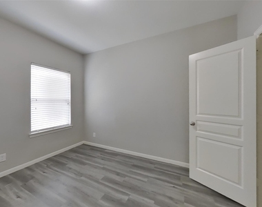 6103 Coleus Street - Photo Thumbnail 10