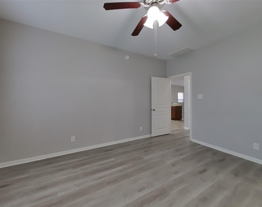 6103 Coleus Street - Photo Thumbnail 5