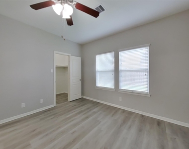 6103 Coleus Street - Photo Thumbnail 6