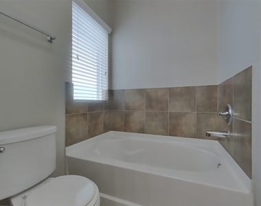 6103 Coleus Street - Photo Thumbnail 8